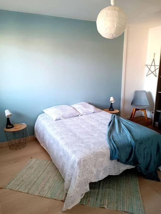 Le Cosy Plein Centre Avec Terrasse Daire Meximieux Dış mekan fotoğraf